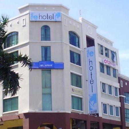 哥打京那巴鲁乐活酒店 亞庇 外观 照片
