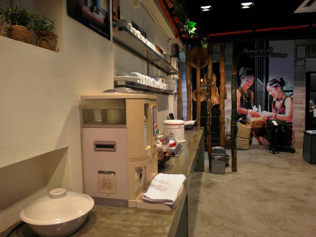 哥打京那巴鲁乐活酒店 亞庇 外观 照片
